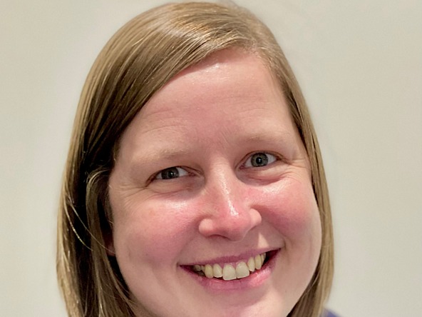 Head shot of Laura Johnson